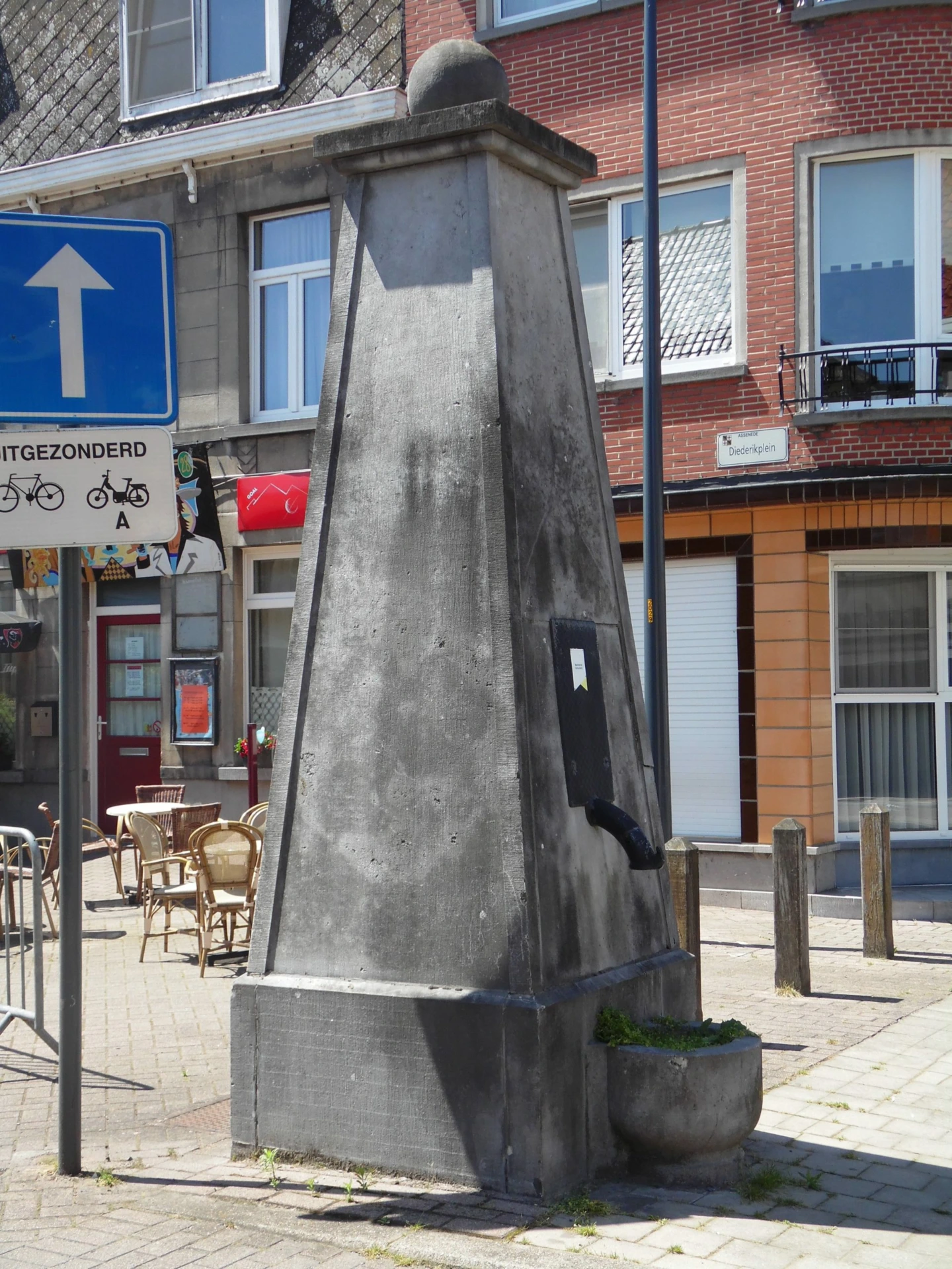 Assenede – Pompe Diederikplein